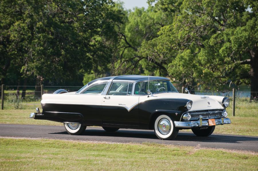  Ford Fairlane Crown Victoria Hardtop 1955 года  (фото 29 из 55)